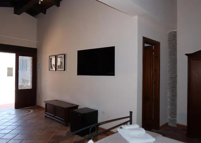 La Corte Dei Sabatini