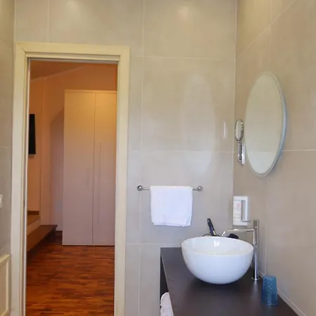 La Corte Dei Sabatini Pietrapaola